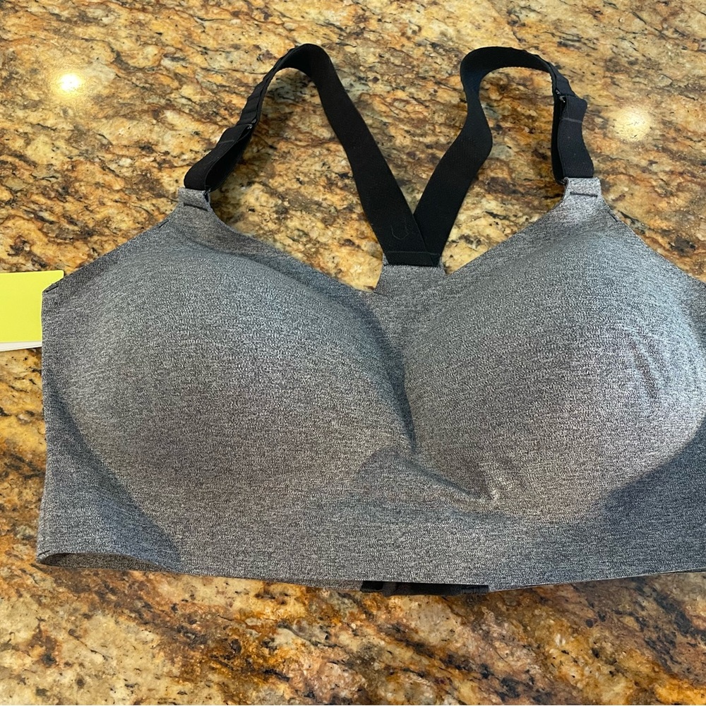 All in Motion Women's High Support Sculpt Sports Bra Wireless, Size Large